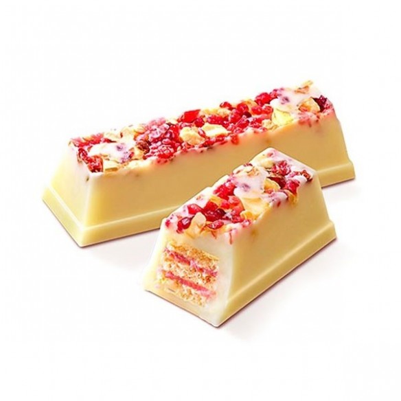 Kit Kat Rich Rum Raisin Cranberry & Almond 102 g