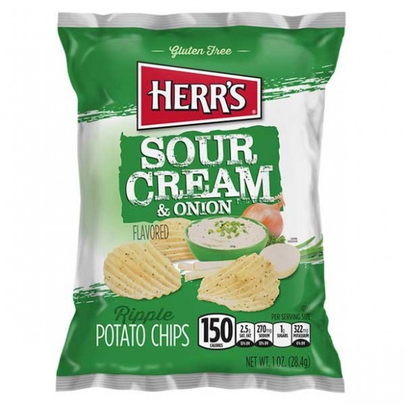 Herr's Sour Cream & Onion Potato Chips 28 g