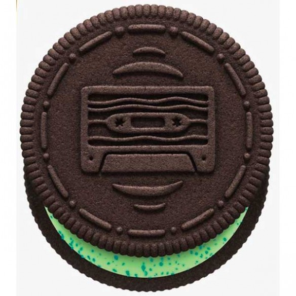 Oreo Trolls Green Colored Creme with Glitter & Popping Candy